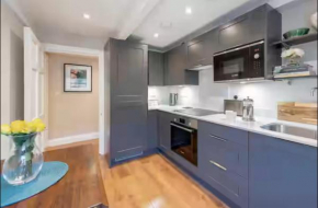 Stunning Milsom Street apartment